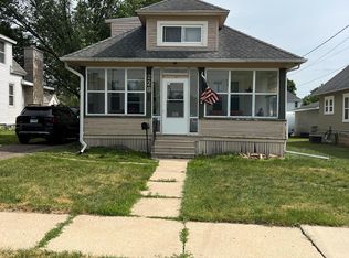 228 8th St NW, Rochester, MN 55901