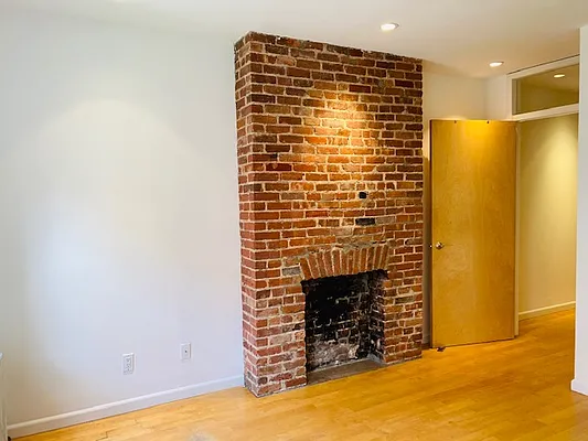 Rented by Bank Neary | media 14