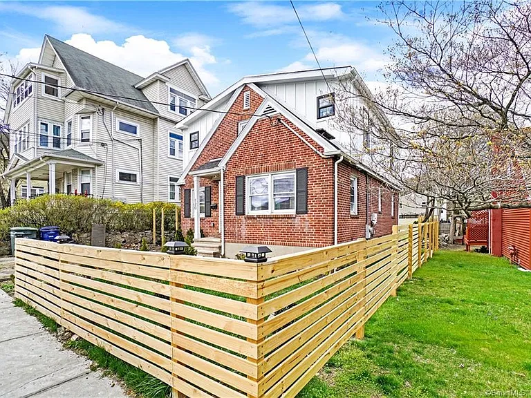 120 Englewood Ave — Photo 24