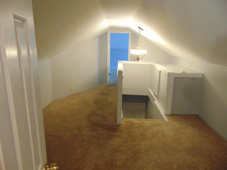 Bonus Room, Upstairs