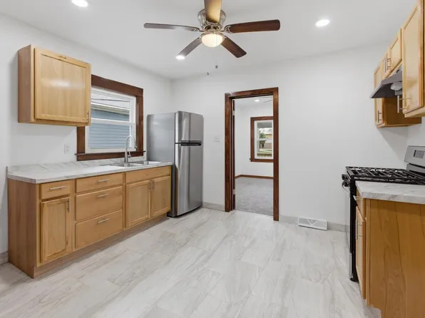 3206 E Grange AVENUE, Cudahy, WI 53110