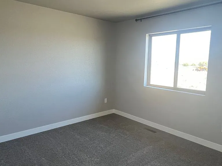 652 Valor Ct — Photo 9