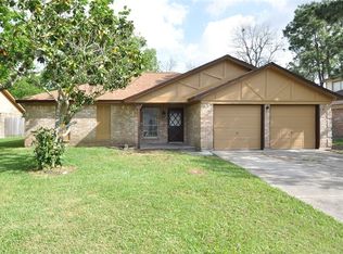 153 Bastrop St, Angleton, TX 77515