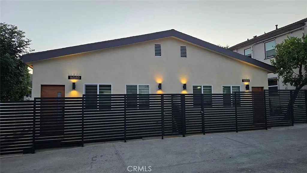 2 bed, 750 sqft, $2,950 — Photo 3