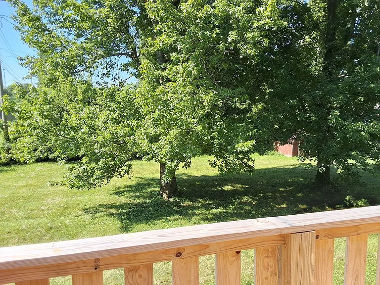 111 Cherrywood Dr — Photo 16