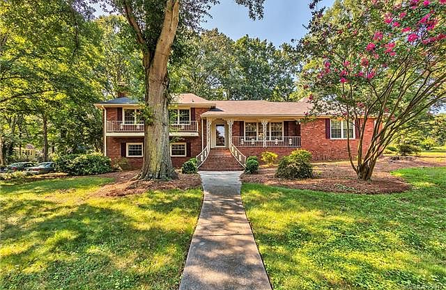 1st image of 6921 Foxworth Dr