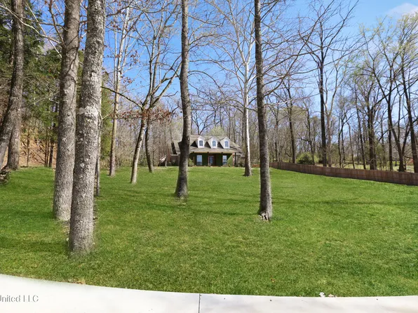 213 Columbia Ave, Vicksburg, MS 39180