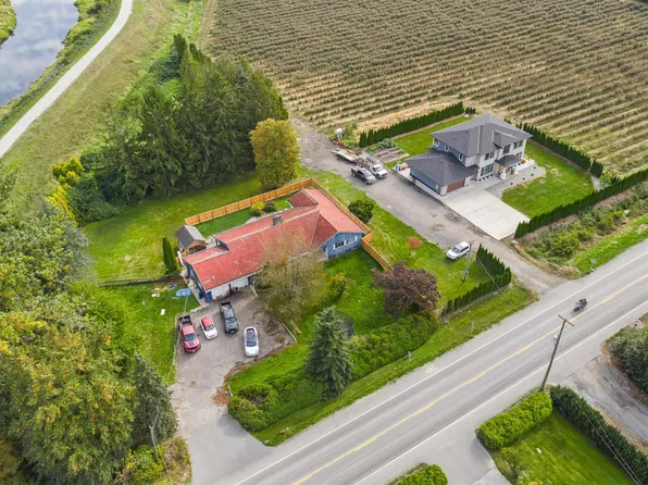 13540 Neaves Rd, Maple Ridge, BC V3Y 0A8