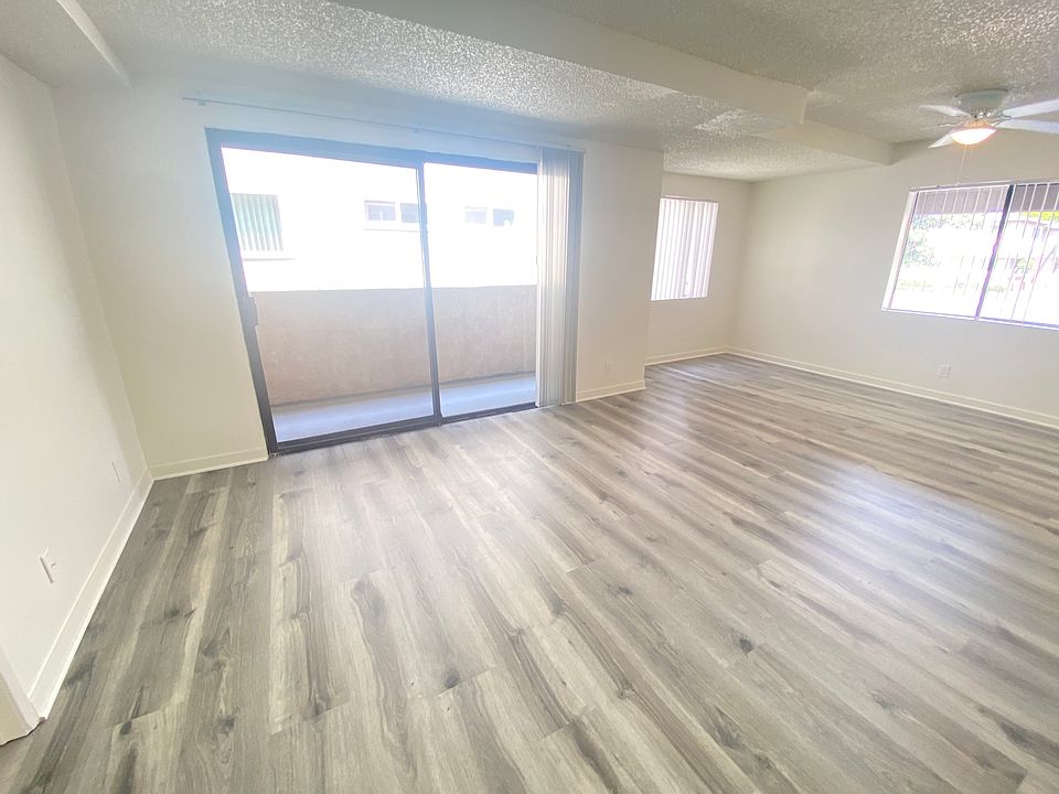 1st image of 15020 Burbank Blvd APT 107