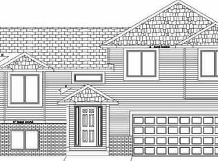 15 30th St NW, Minot, ND 58703