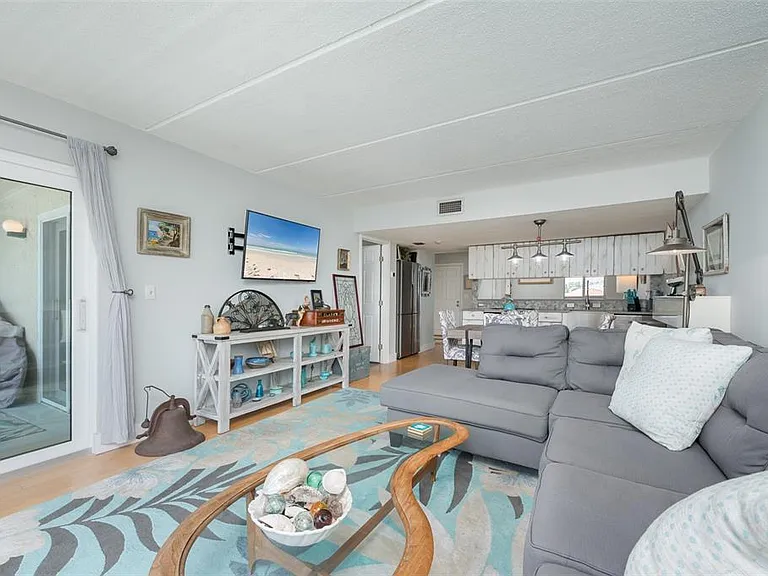 845 Benjamin Franklin Dr #302 — Photo 7
