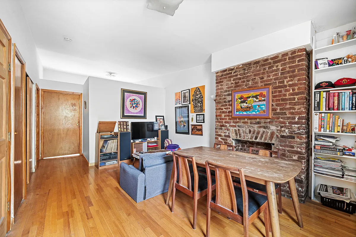 Building Photo - 41 Devoe St #3