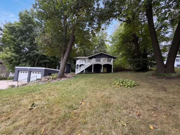 6710 Hopi Rd, Chanhassen, MN 55317