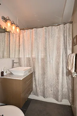 Sold by Green Line Realty | media 18