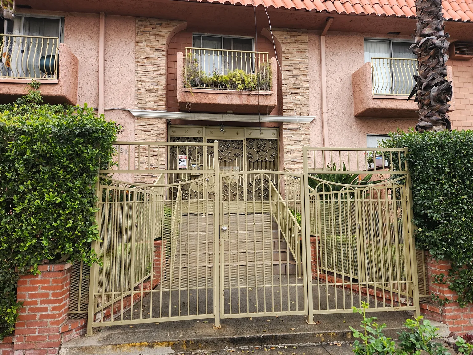 1 bed, 650 sqft, $1,950 — Photo 1