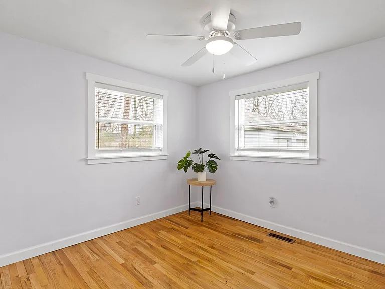 10624 N Park Ave — Photo 12
