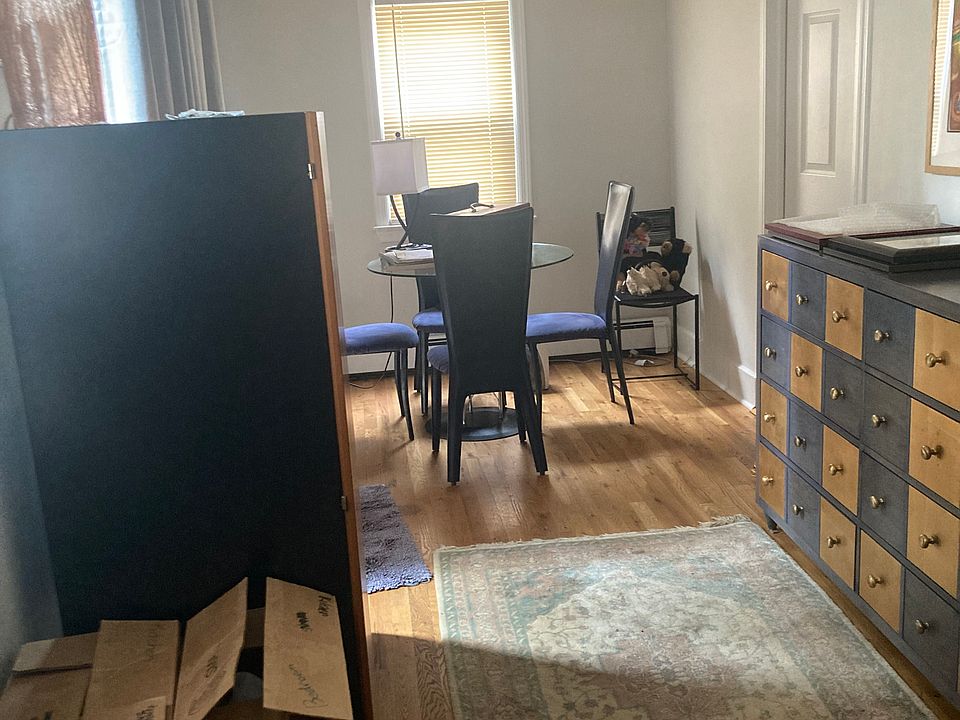Entrance / living room with furniture