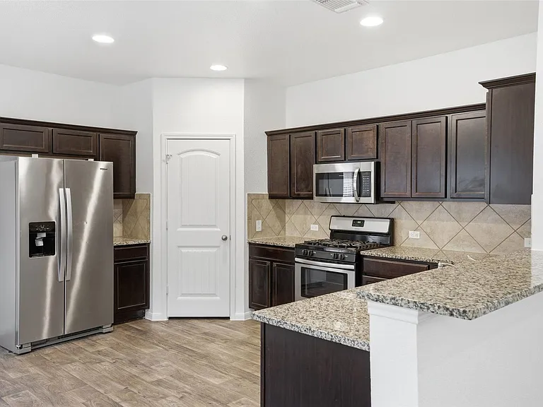 3009 Tilmon Ln — Photo 4