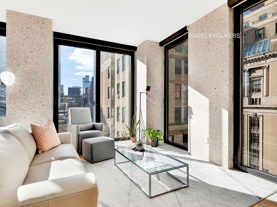 1st image of 16 W 40th St #17C