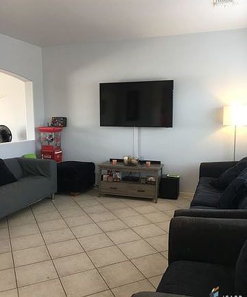 4th image of 240 Samantha Ct