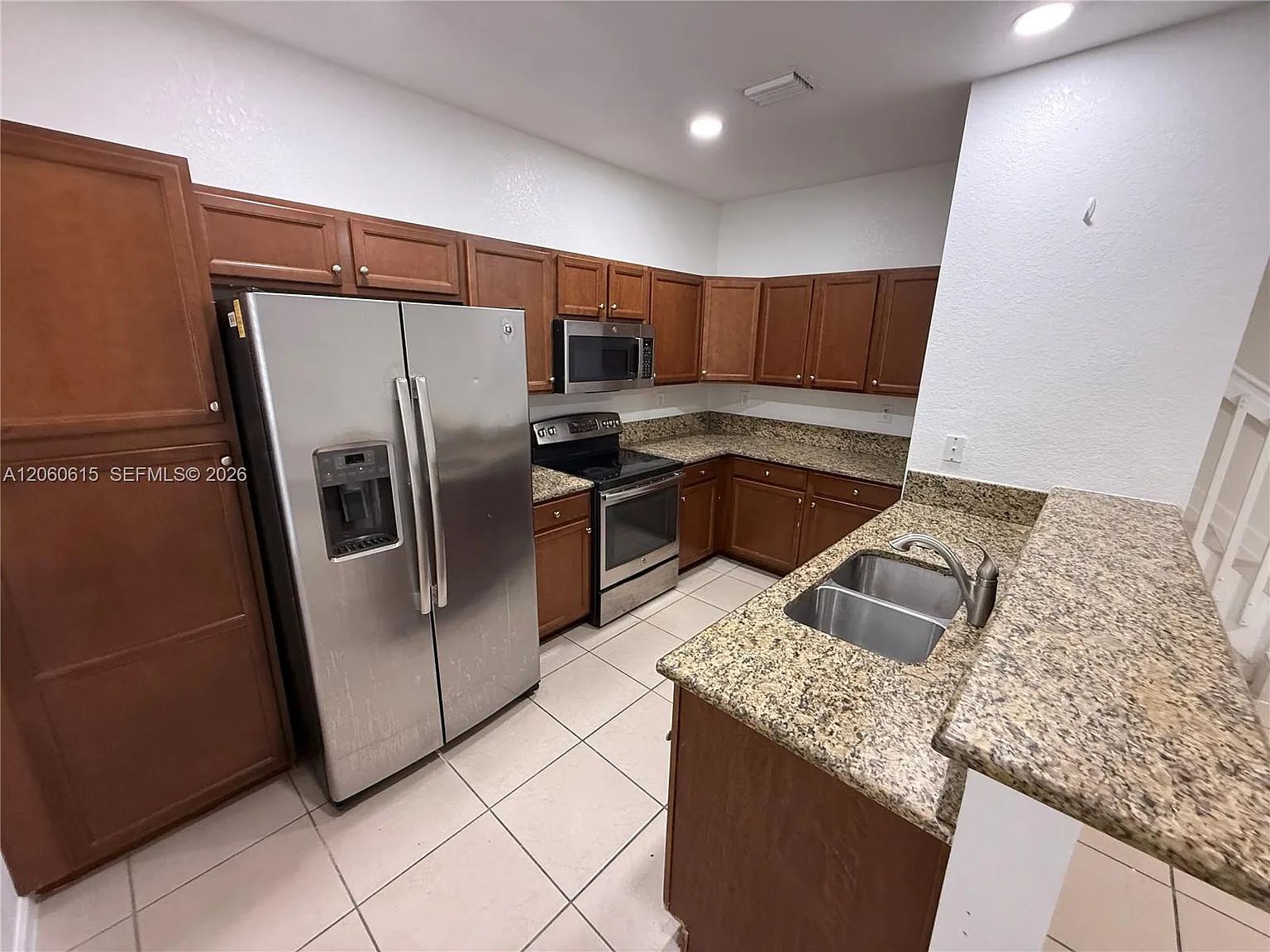 Kendall Commons Townhomes — Photo 3