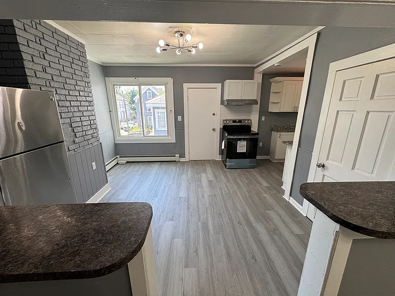 37 Arch St #2 — Photo 9