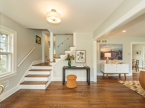 3rd image of 30 Wellesley Rd