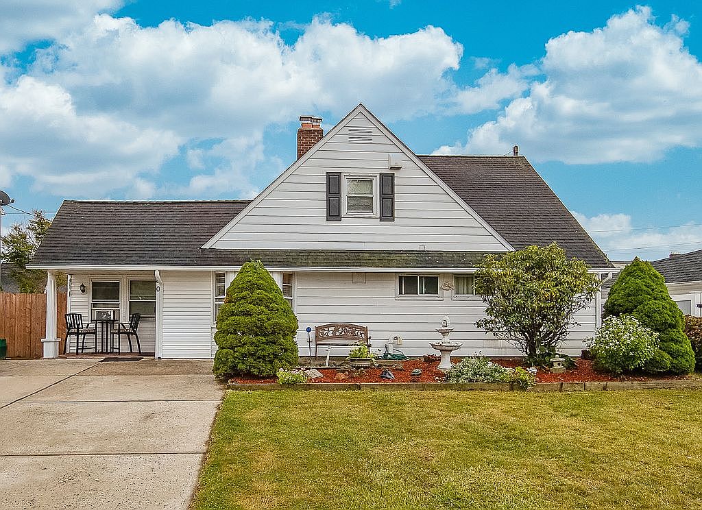 60 Constable Ln, Levittown, NY 11756 Zillow