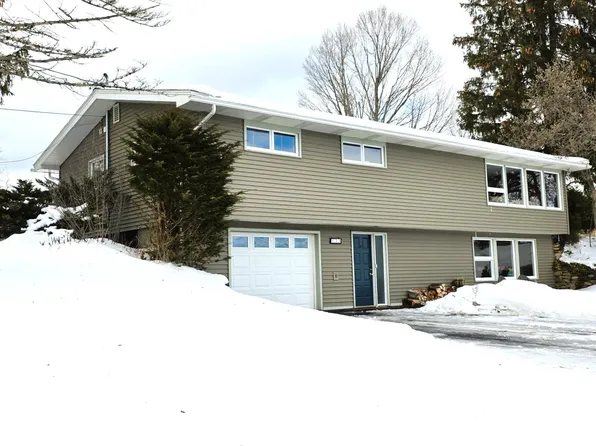 133 Lakeside Drive, Mayfield, NY 12117