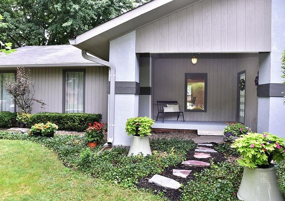 1st image of 8617 Royal Meadow Dr