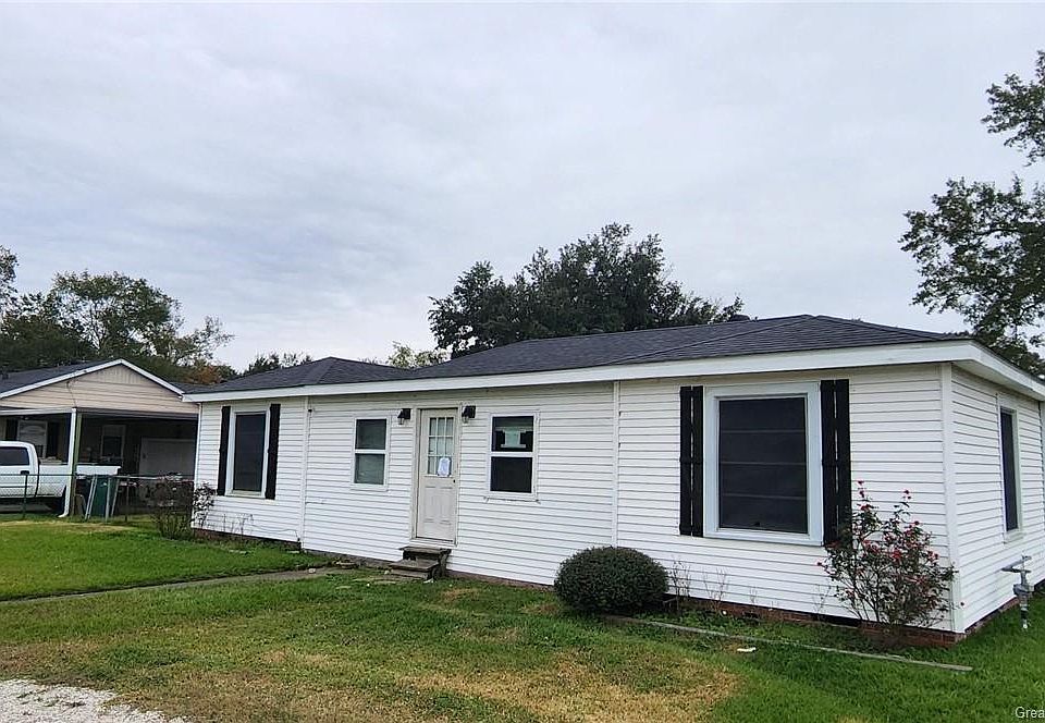 1st image of 401 Starlin Dr
