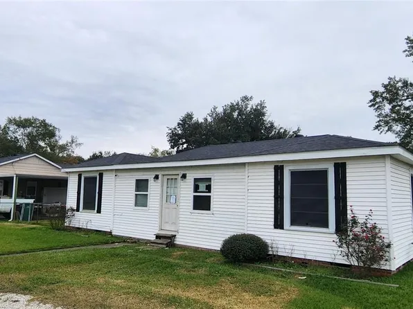 401 Starlin Dr, Sulphur, LA 70663