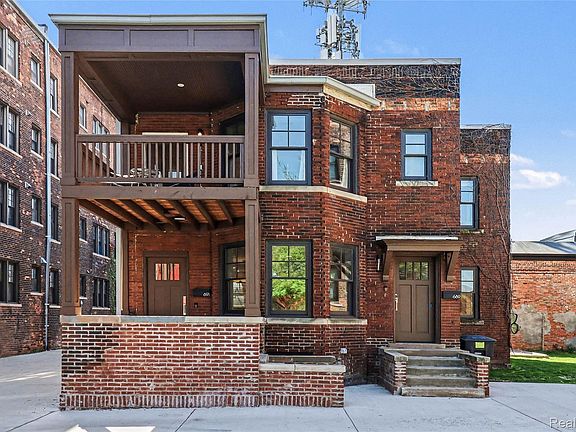 2nd image of 691 W Alexandrine St