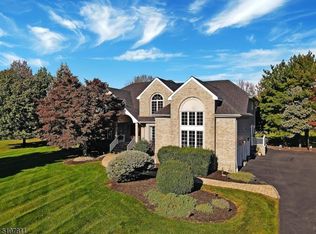 3 Softwood Way, Warren, NJ 07059