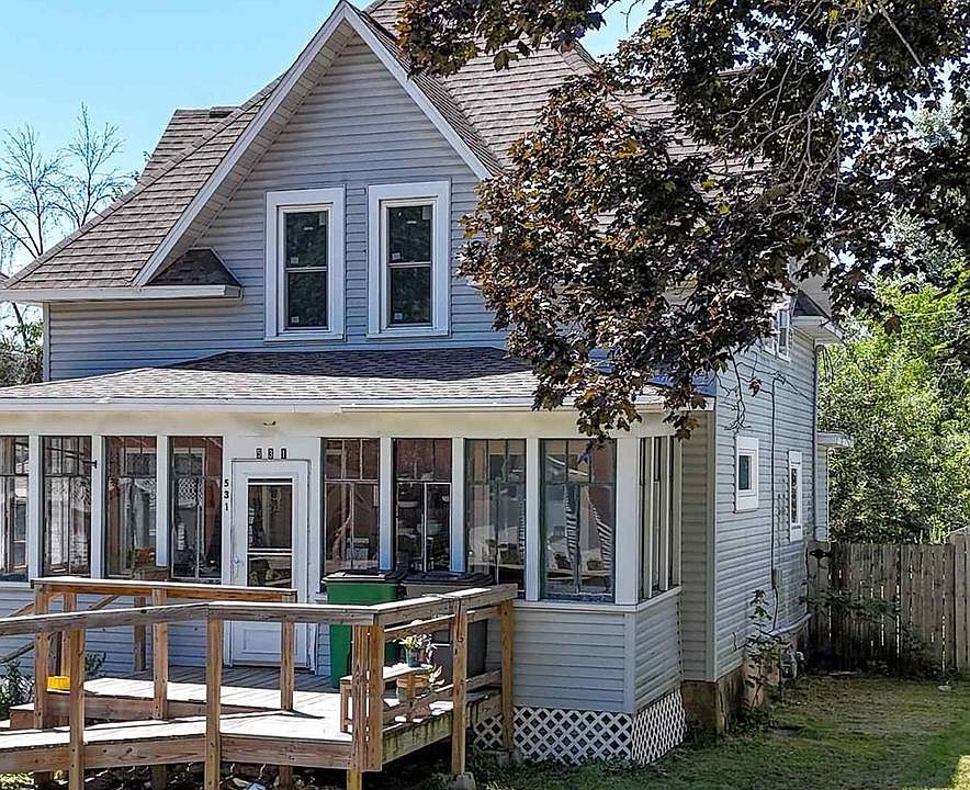 1st image of 531 N 8TH AVENUE