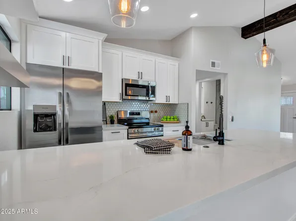 3354 W Rose Garden Ln, Phoenix, AZ 85027
