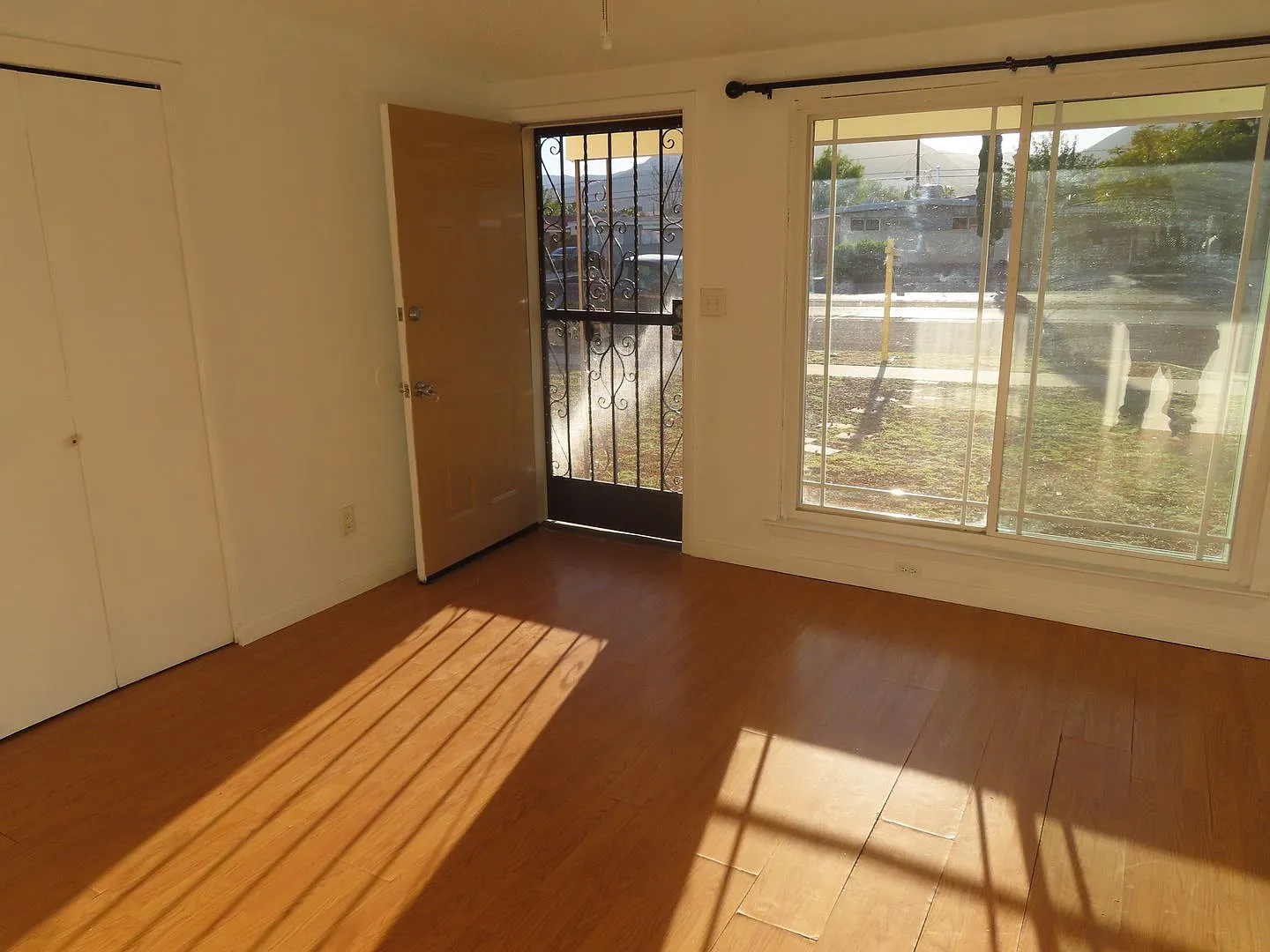 10052 Kenworthy — Photo 2