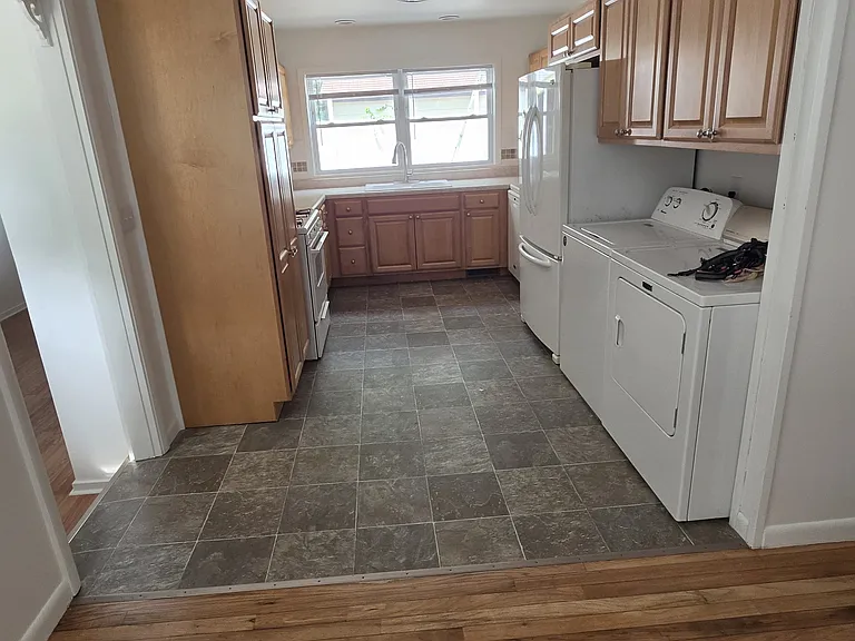 212 Brady Ln #B — Photo 31
