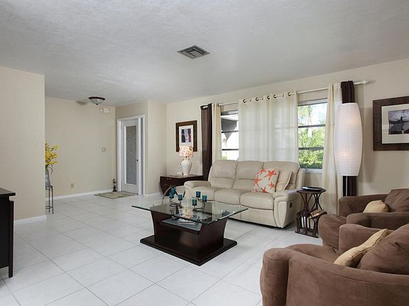 3rd image of 516 Tigertail Ct