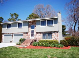 27 Sandpiper Ct, Hampton, VA 23669