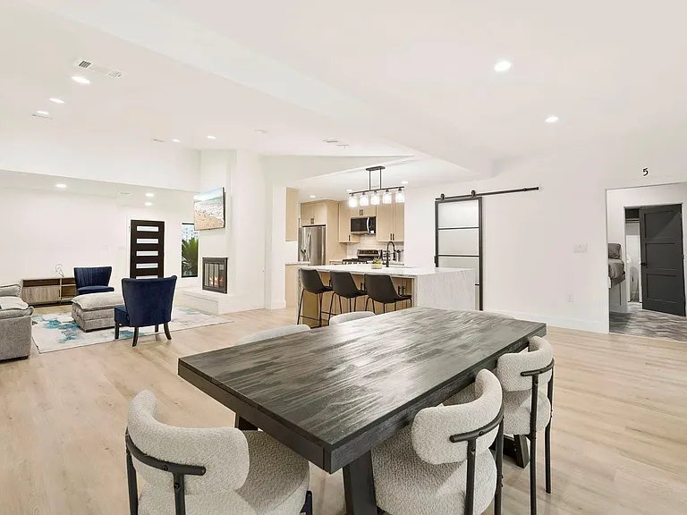 3327 Freshmeadows Dr — Photo 15