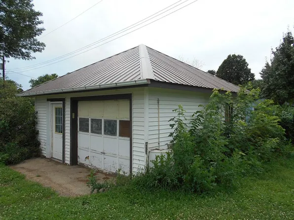 602 E McKinley St, Wausa, NE 68786