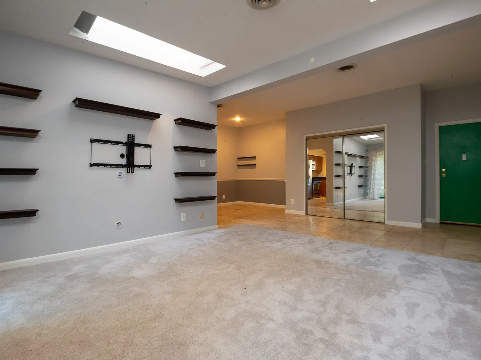 2 bed, 1018 sqft, $2,195 — Photo 4