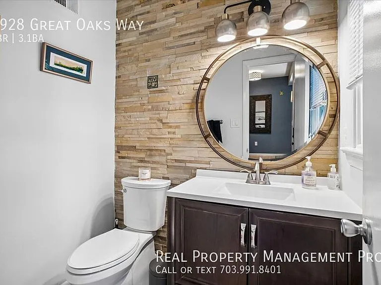 9928 Great Oaks Way — Photo 25