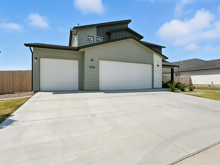 1855 SW Besra Dr — Photo 3