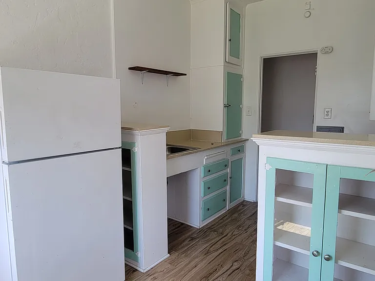835 Cedar Ave #4 — Photo 9