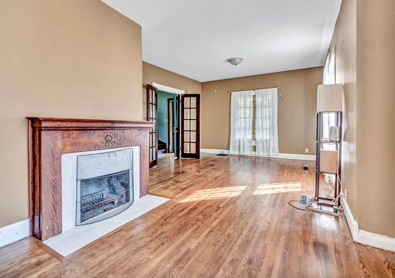 5 Bedroom - 2026-2027 School Year — Photo 3