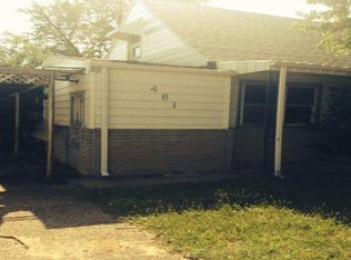 461 W 9th St, Hoisington, KS 67544