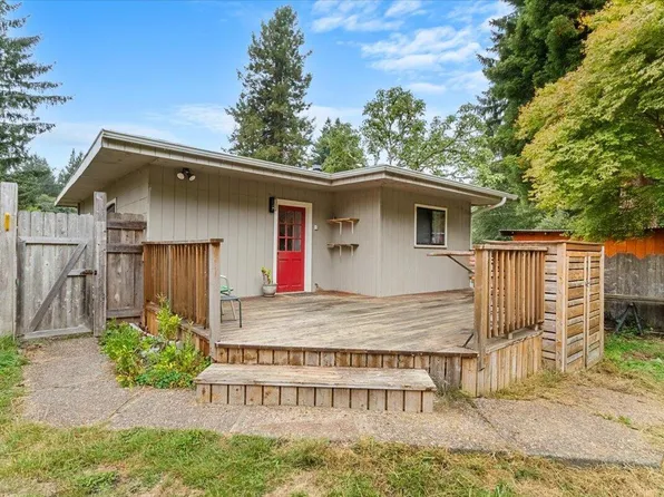 2496 Fickle Hill Rd, Arcata, CA 95521