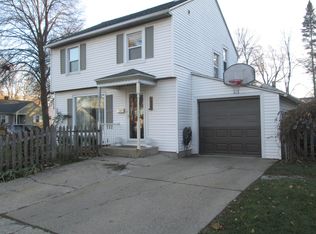 891 7th St, Green Bay, WI 54304